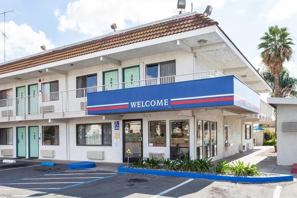 Park Inn By Radisson, Модесто Екстериор снимка